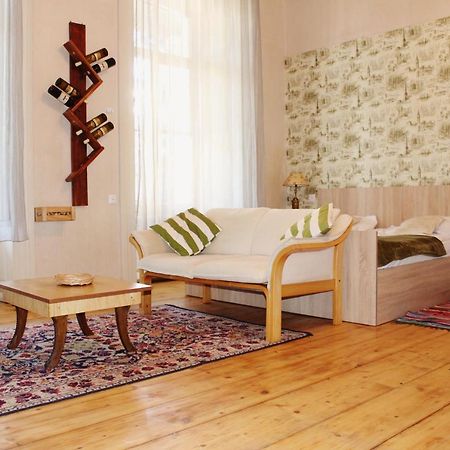 Solo Room Apartment Tbilisi Ngoại thất bức ảnh