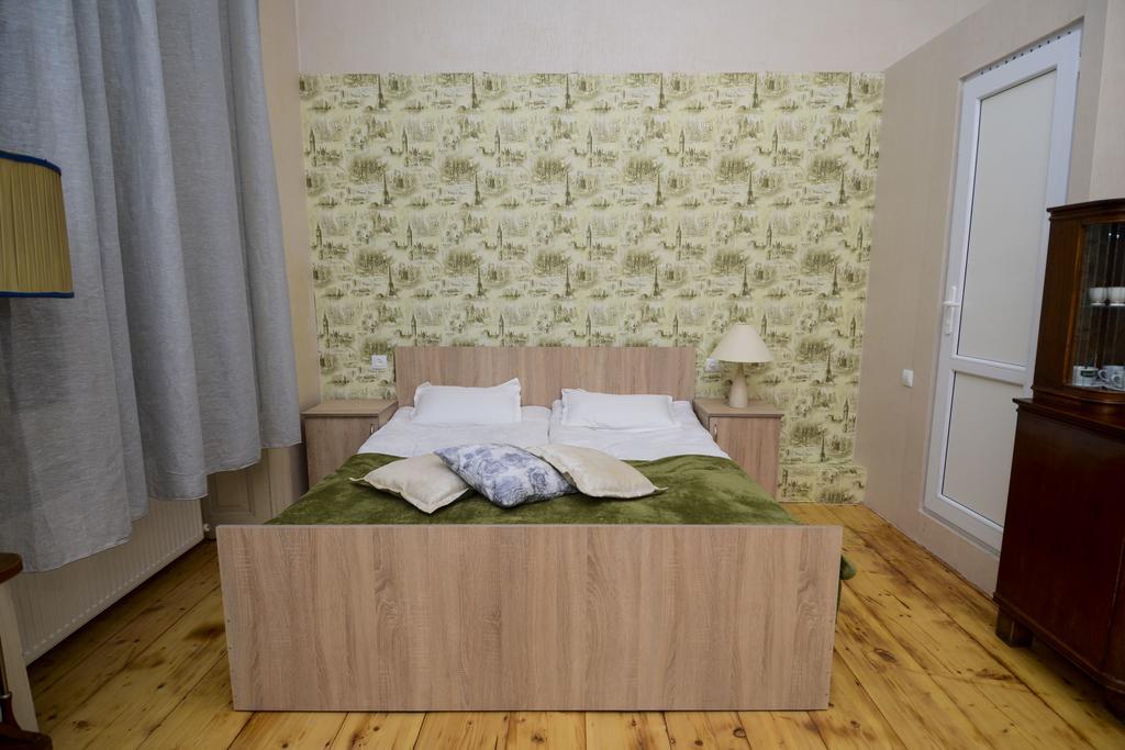 Solo Room Apartment Tbilisi Ngoại thất bức ảnh